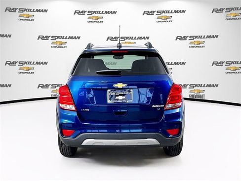 Used 2020 Chevrolet Trax LT w/ Driver Confidence Package image 6