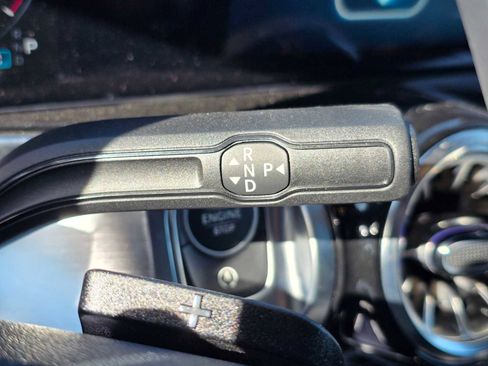 Used 2024 Mercedes-Benz GLB 250 4MATIC image 36