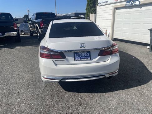 Used 2016 Honda Accord LX image 4