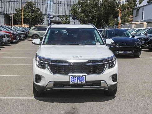 New 2026 Kia Seltos EX w/ EX Sunroof Package image 3