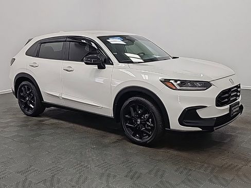 Used 2023 Honda HR-V Sport image 1