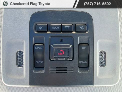 Used 2024 Toyota Camry SE w/ Cold Weather Package AWD/4WD image 10