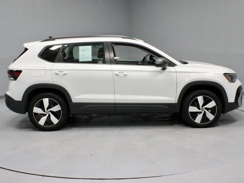 Used 2025 Volkswagen Taos S AWD/4WD image 12