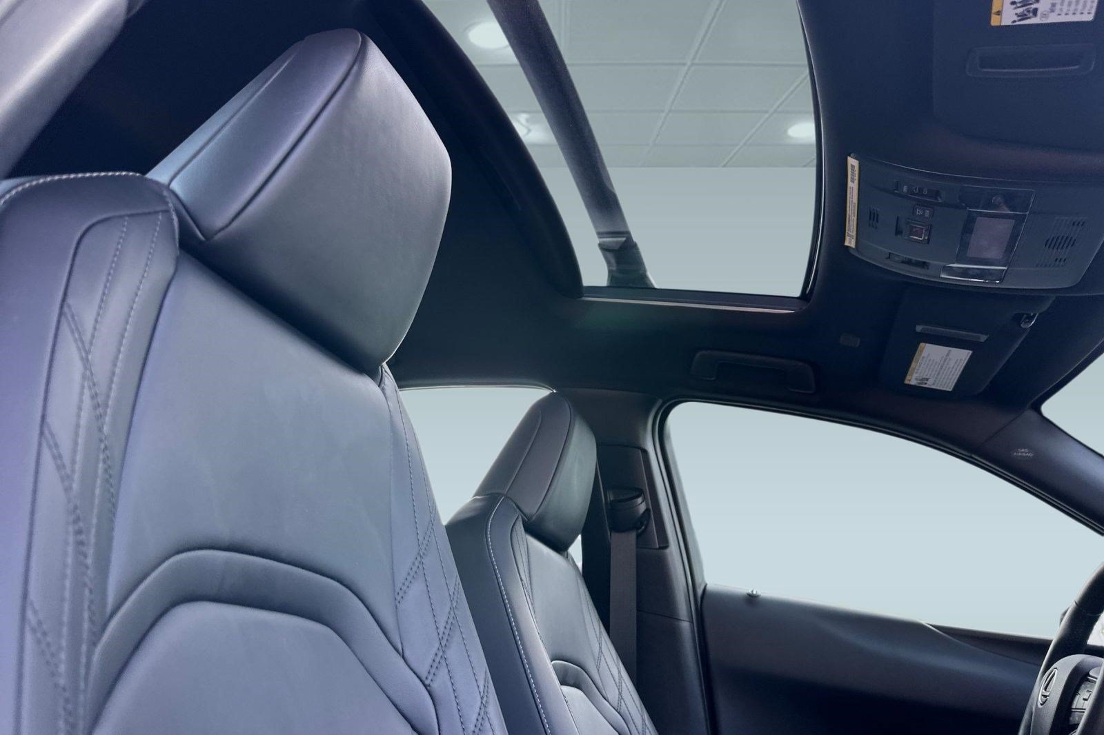 Certified 2025 Lexus UX 300h FWD w/ Accessory Package (Z2) image 23