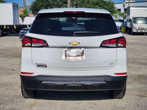 Used 2024 Chevrolet Equinox LT w/ LPO, Floor Liner Package FWD image 6