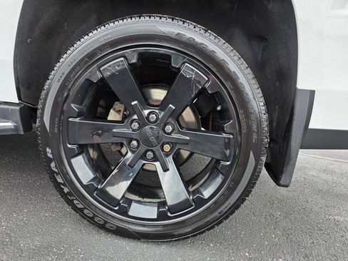 Used 2019 GMC Yukon Denali w/ Open Road Package AWD/4WD image 8