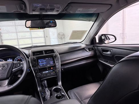 Used 2017 Toyota Camry XLE FWD image 27