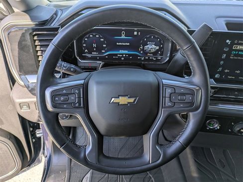 Used 2023 Chevrolet Silverado 1500 LT image 10