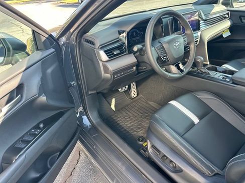 Used 2026 Toyota Camry SE FWD image 11