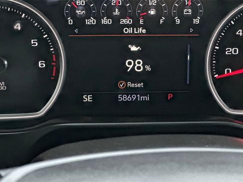 Used 2021 Chevrolet Silverado 1500 High Country w/ Technology Package image 26