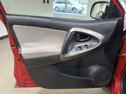 Used 2010 Toyota RAV4 2WD image 18