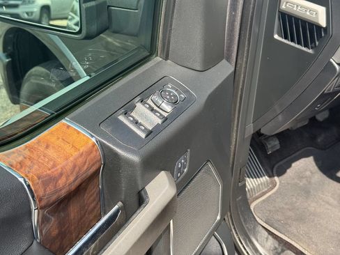 Used 2015 Ford F150 Platinum w/ Equipment Group 701A Luxury AWD/4WD image 10