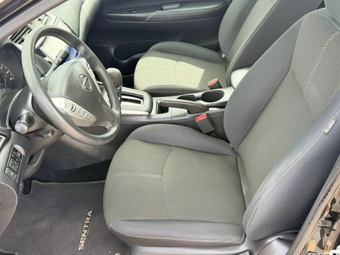 Used 2017 Nissan Sentra S image 11