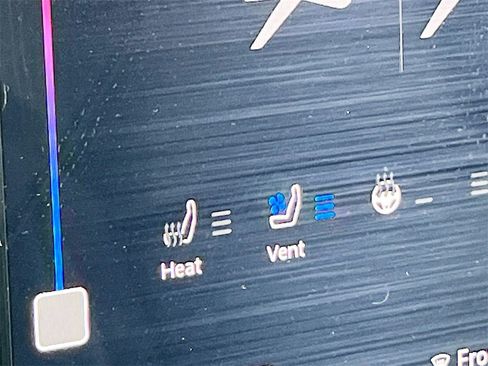 Used 2022 RAM 3500 Laramie image 19