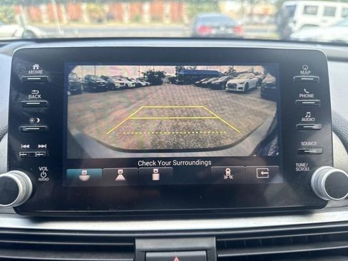 Used 2018 Honda Accord Touring image 29