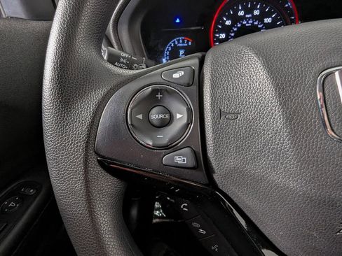 Used 2021 Honda HR-V EX image 31