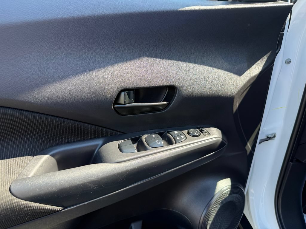 Used 2024 Nissan Kicks S FWD image 13