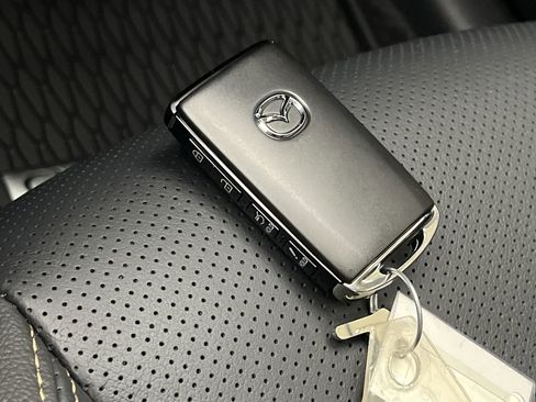 New 2026 MAZDA CX-90 Plug-In Hybrid w/ Preferred AWD/4WD image 28