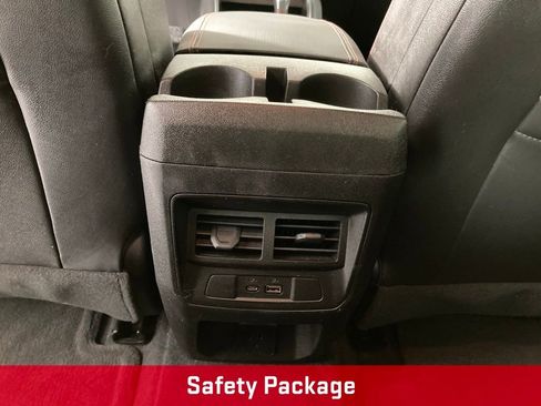 Used 2023 Chevrolet Colorado Z71 w/ Z71 Convenience Package 2 image 18