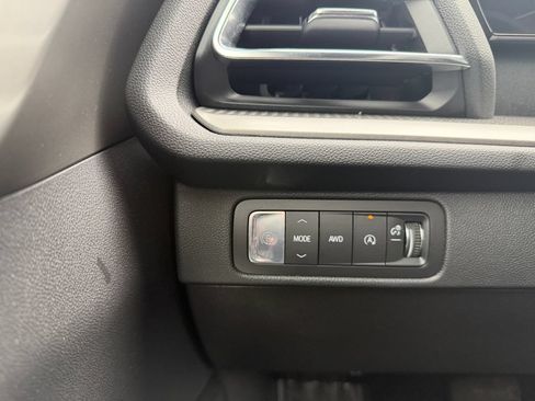Used 2026 Chevrolet Traverse LT AWD/4WD image 15