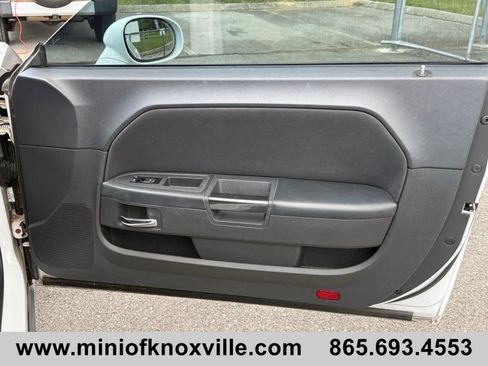 Used 2011 Dodge Challenger RWD image 16
