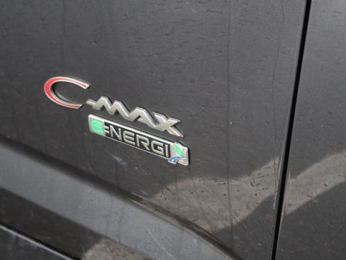 Used 2017 Ford C-MAX Energi SE w/ Cold Weather Package FWD image 37