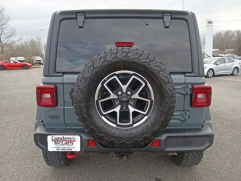 Used 2025 Jeep Wrangler Unlimited Rubicon image 4