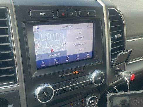 Used 2021 Ford Expedition XLT image 7