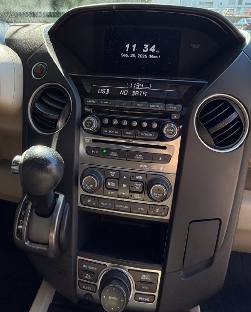 Used 2015 Honda Pilot Touring image 26