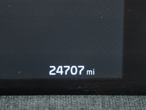 Used 2022 Kia EV6 Wind image 4