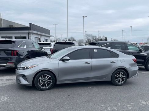 Used 2024 Kia Forte LXS w/ LXS Technology Package image 5