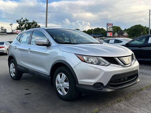Used 2018 Nissan Rogue Sport S FWD image 12