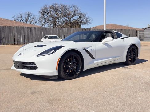 Used 2019 Chevrolet Corvette Stingray Coupe w/ 1LT image 8