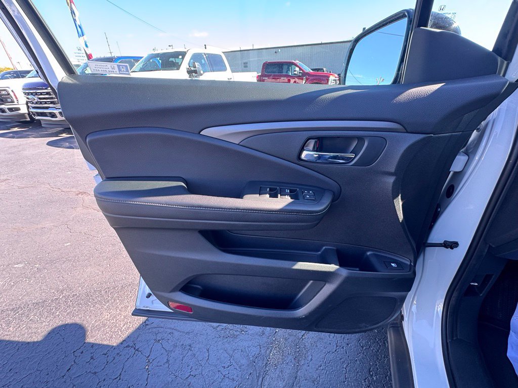 Used 2023 Honda Ridgeline Sport image 19