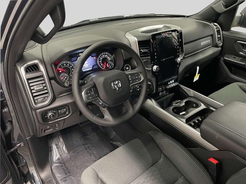 Used 2025 RAM 1500 Big Horn AWD/4WD image 13