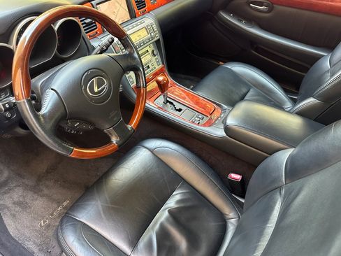 Used 2003 Lexus SC 430 Convertible RWD image 4