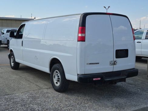 Used 2015 Chevrolet Express 3500 Extended RWD image 5