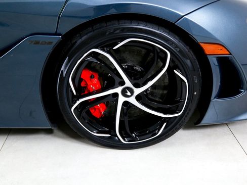 Used 2025 McLaren 750S RWD image 23