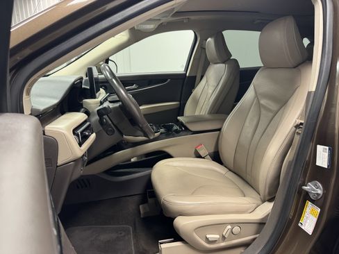 Used 2022 Lincoln Nautilus Reserve w/ Equipment Group 201A image 15