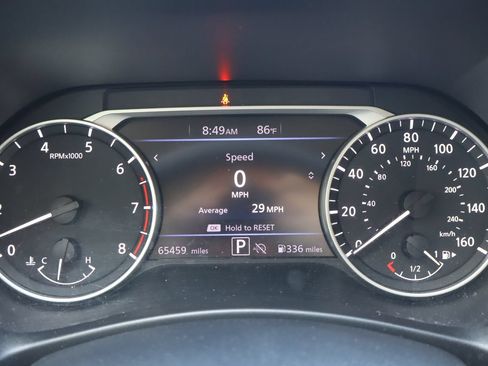 Used 2024 Nissan Sentra SV FWD image 9
