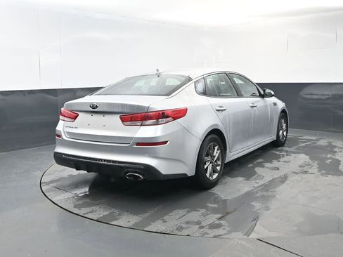Used 2019 Kia Optima LX image 5