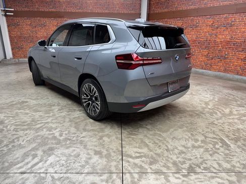 Used 2025 BMW X3 xDrive30i w/ Premium Package image 3