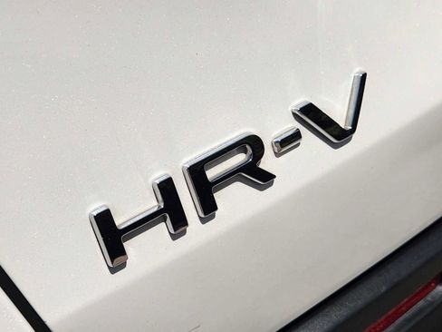 Used 2024 Honda HR-V LX image 11