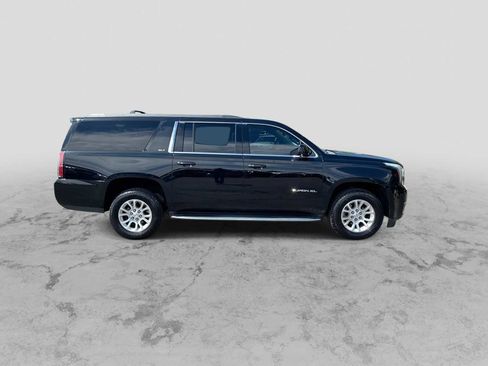 Used 2019 GMC Yukon XL SLT w/ Open Road Package AWD/4WD image 9