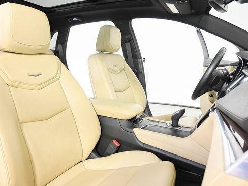 Used 2019 Cadillac XT5 Premium Luxury FWD image 24