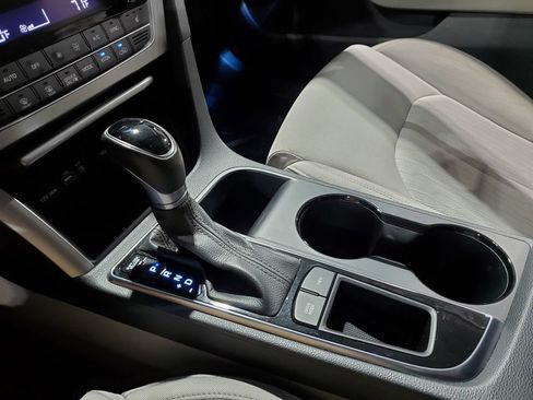 Used 2016 Hyundai Sonata Plug-In Hybrid FWD image 30
