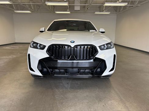 New 2026 BMW X6 xDrive40i image 5