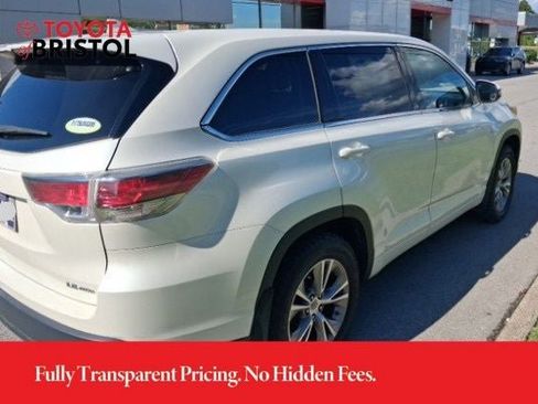 Used 2014 Toyota Highlander Plus AWD/4WD image 8