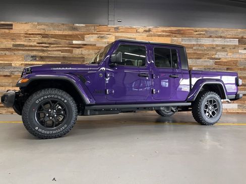 New 2026 Jeep Gladiator Willys image 18