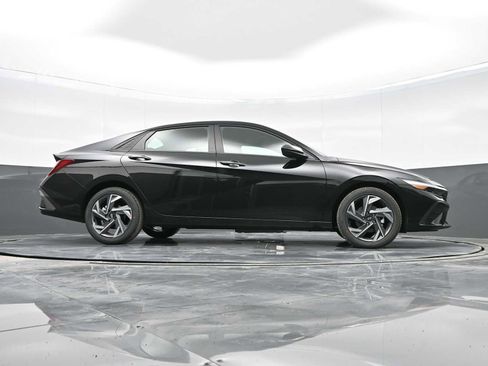 Certified 2025 Hyundai Elantra Sport w/ Cargo Package image 35